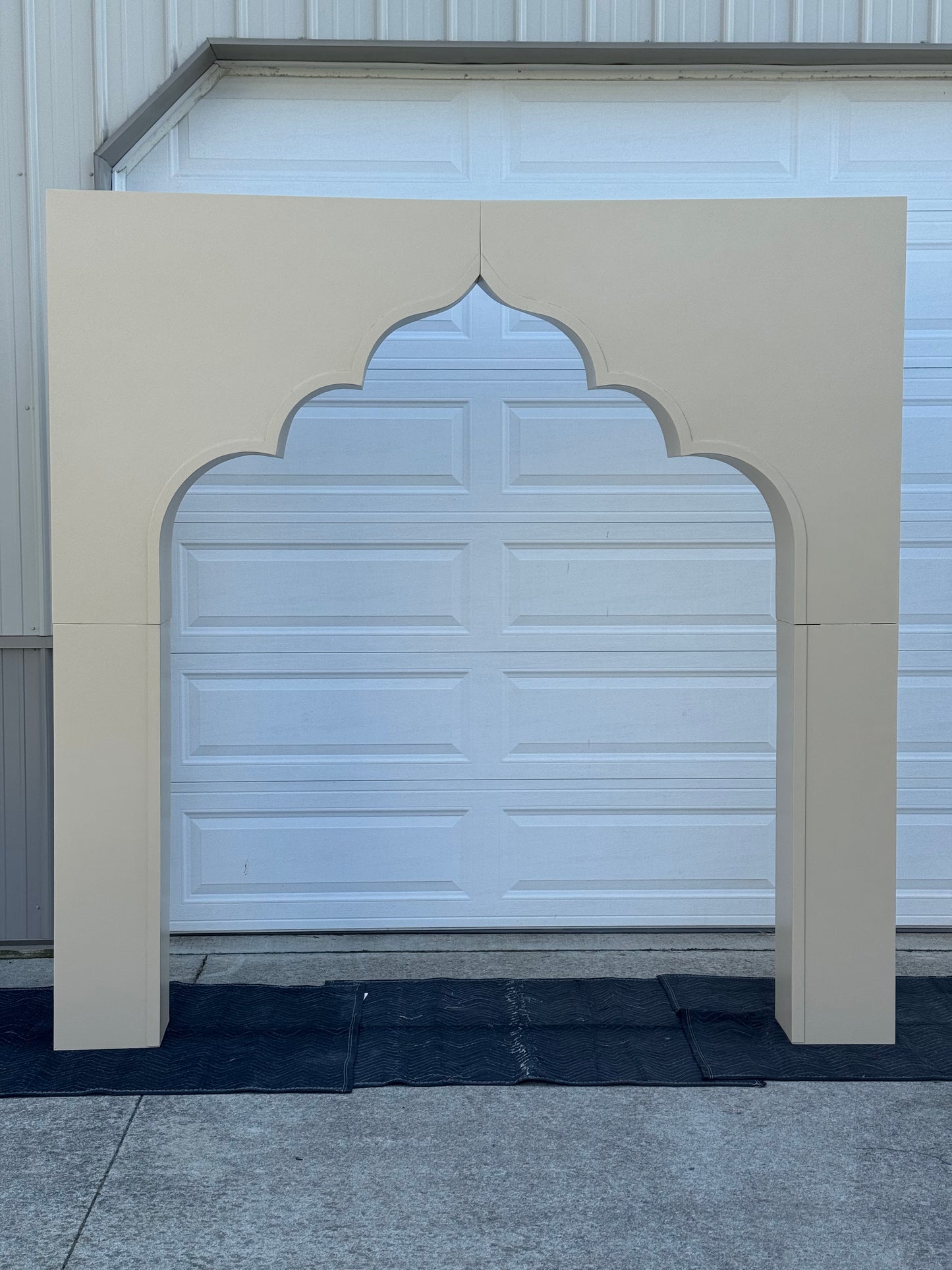 “Debby” Arched Wall